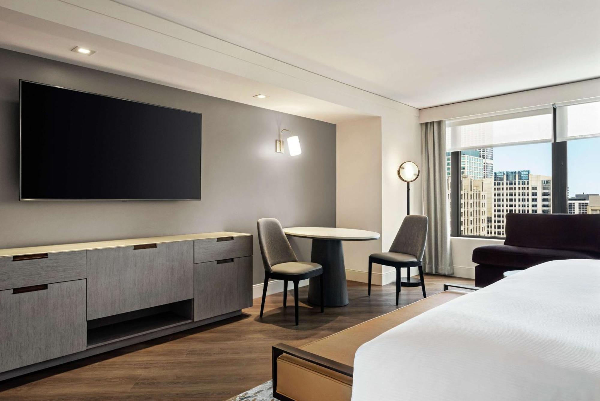 Hilton Grand Vacations Club Chicago Magnificent Mile Hotel Exterior foto