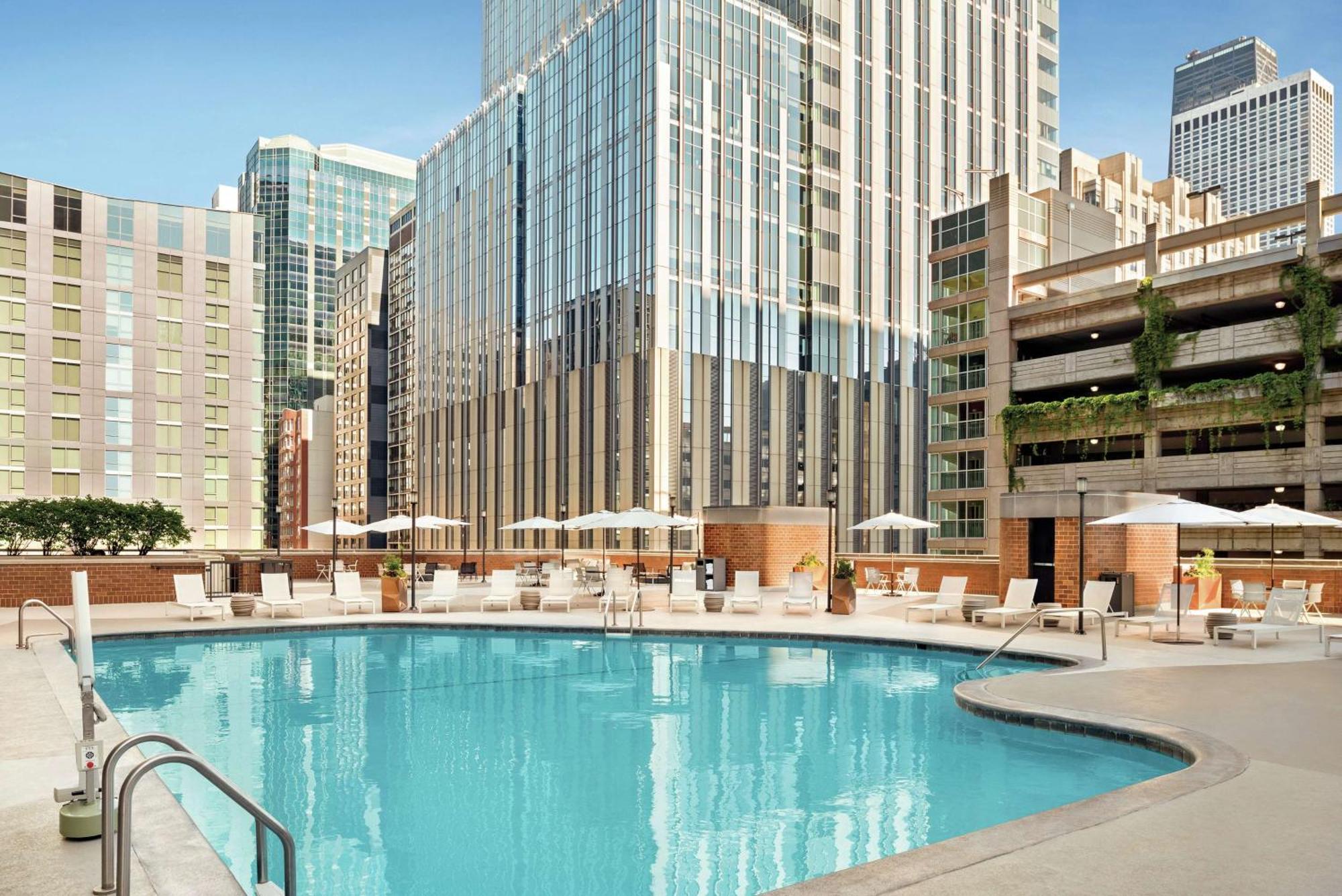 Hilton Grand Vacations Club Chicago Magnificent Mile Hotel Exterior foto