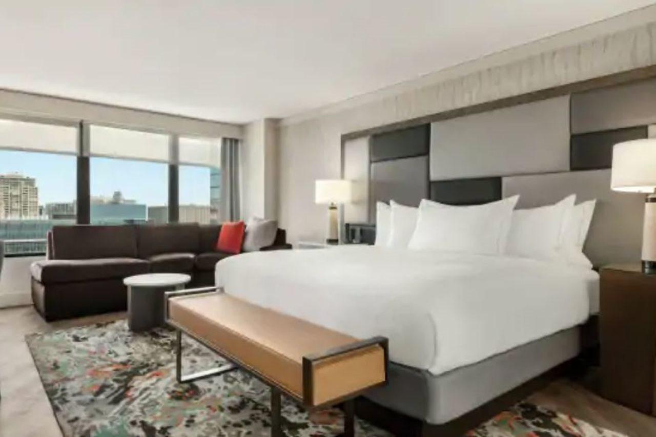 Hilton Grand Vacations Club Chicago Magnificent Mile Hotel Exterior foto